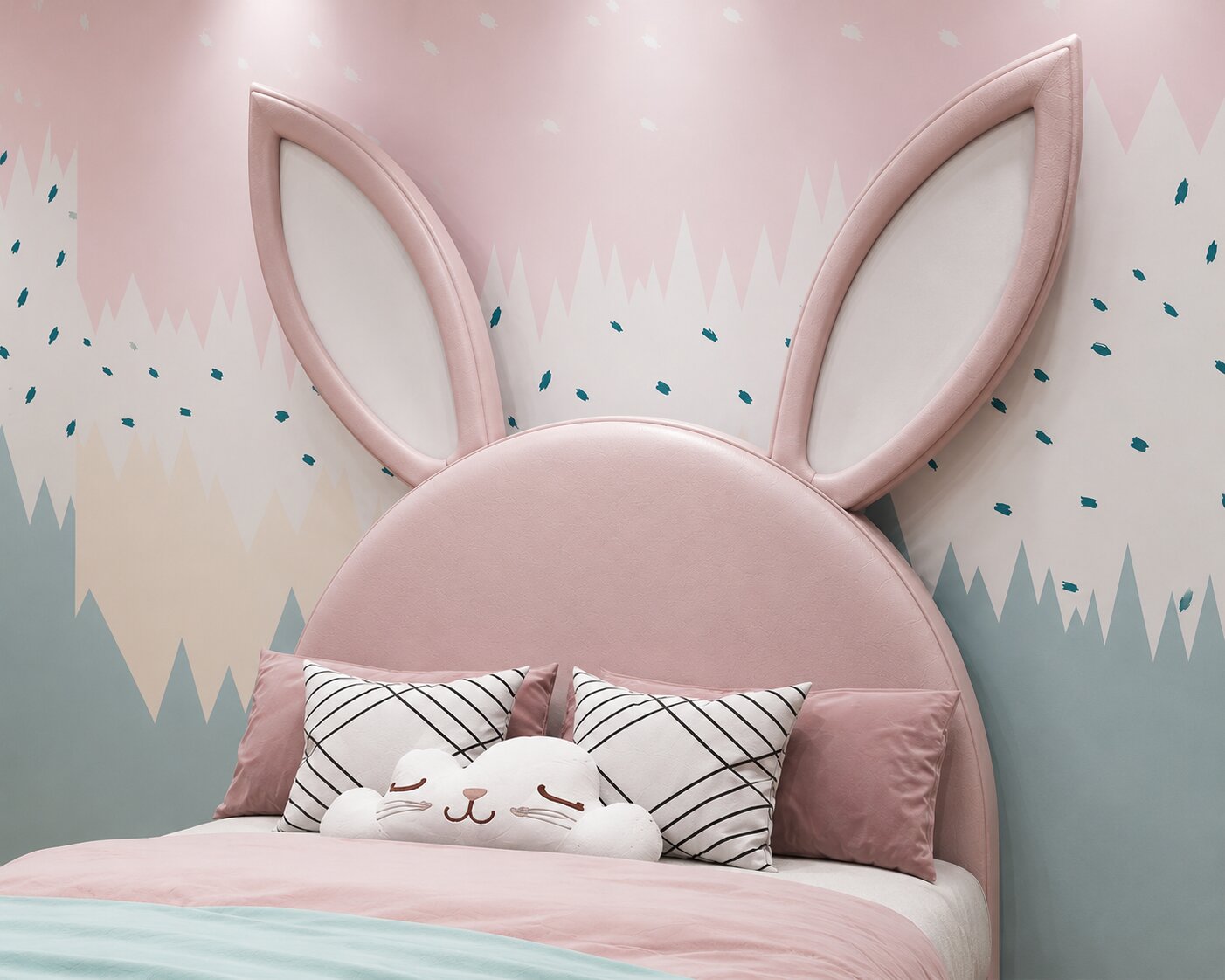 Bugs Bunny Upholstered Luxury Bed In Leatherette With Hydraulic Storage