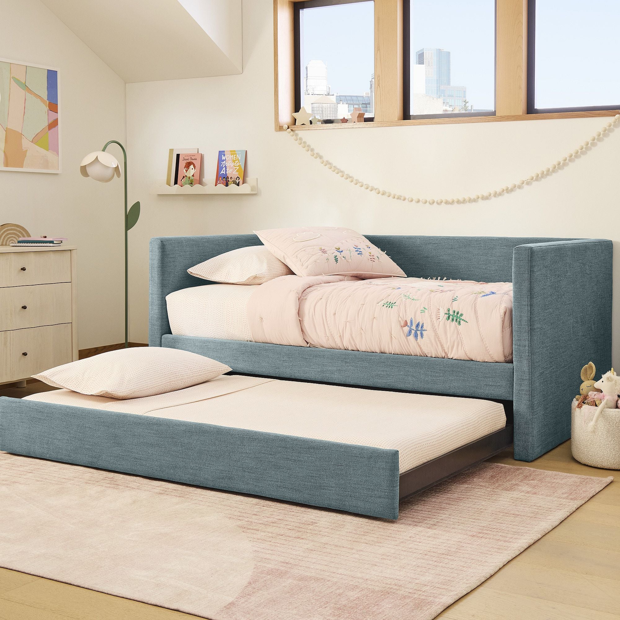 Carter Square Upholstered Daybed with Trundle